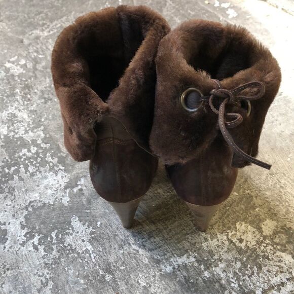 Yin Ankle Boots - Picture 3 of 6